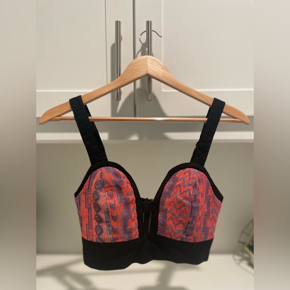 TOBI Crop Top